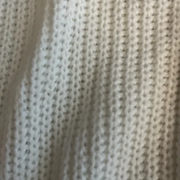💥4/$20 BUNDLE 🆕NWOT Womens/Juniors Large White Cropped Fringe Knit Boho Sweater - Picture 5 of 5